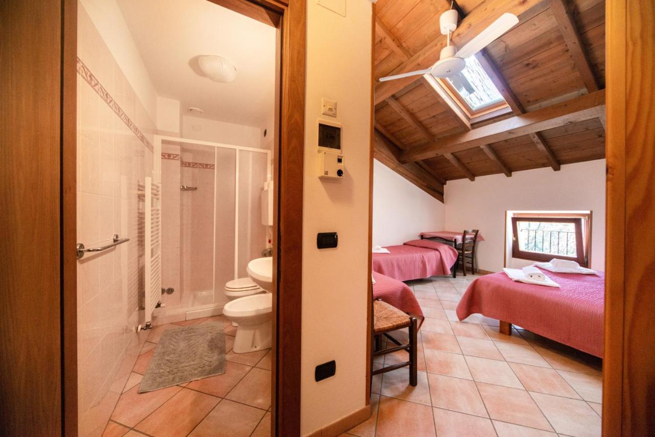 Albergo Al Platano Caprino Veronese Exterior foto